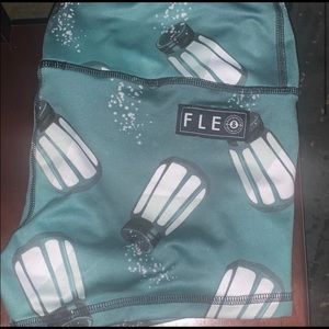 Fleo salt shaker shorts